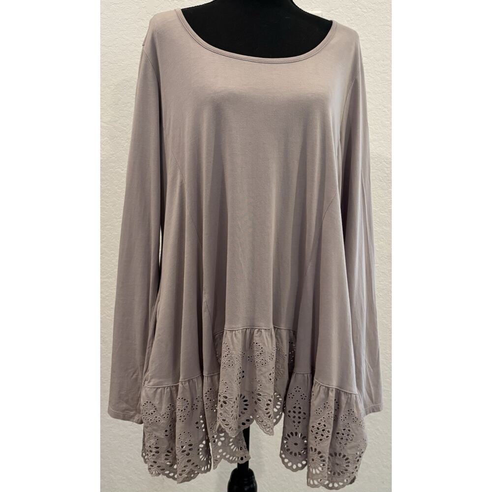 LOGO by Lori Goldstein Gray Tunic with Eyelet Hem and Pockets Size Large
